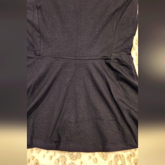 NWOT Isaac Mizrahi Size XXS Peplum Black Top - Picture 5 of 7